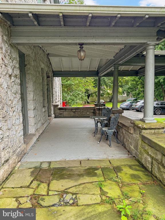 147 S Delaware Ave  