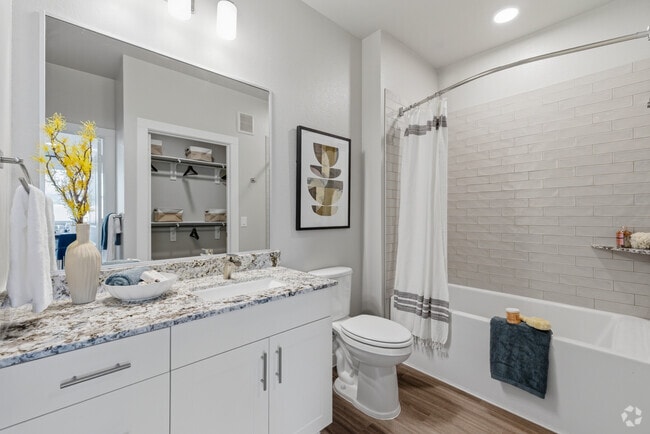 B3 2BR, 2BA - 1236SF - Bathroom
