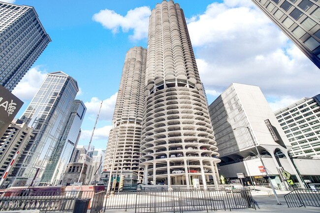 Building Photo - 300 N State St Unit 2510