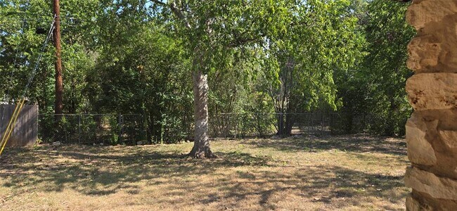 Photo - 2104 Village Way Dr