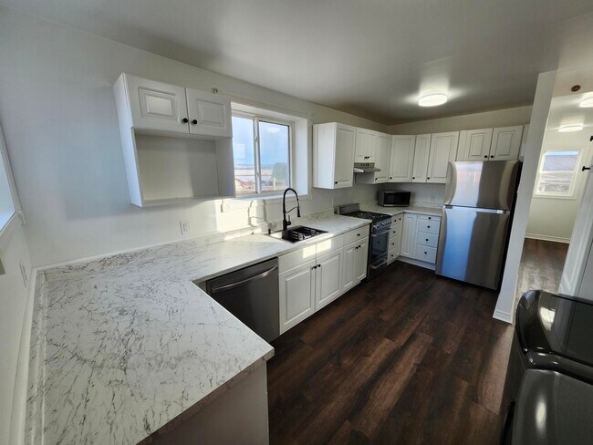 Photo - 254 Britain St Unit 2