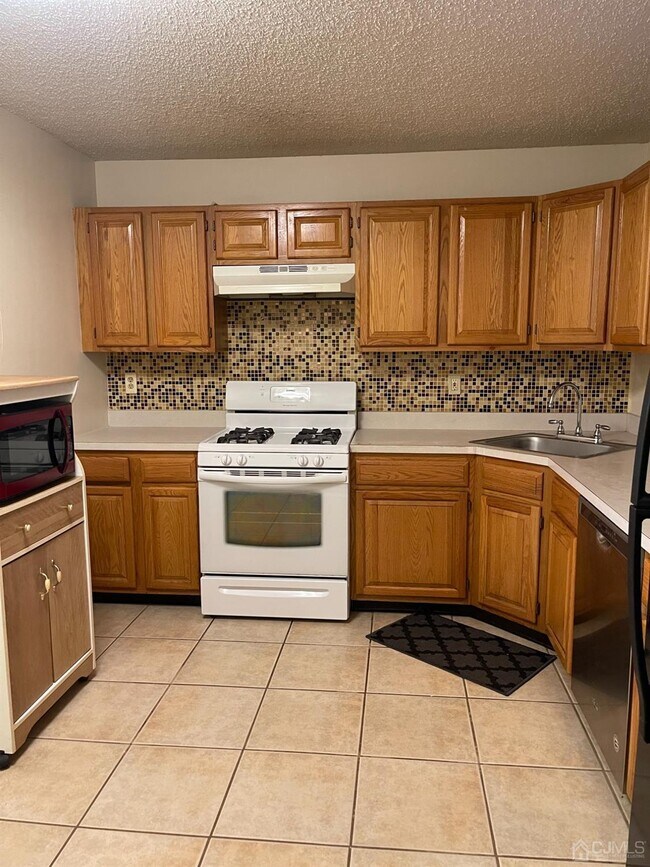 Photo - 90 Gregory Ln