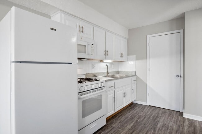 Photo - Hillside Apartments