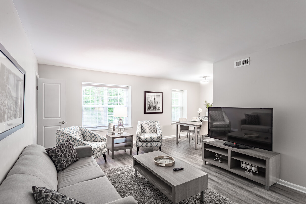 Photo - Country Club Apartments