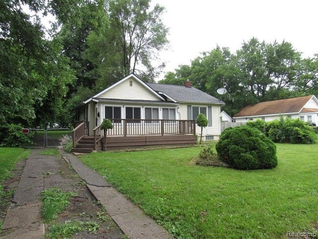 Building Photo - 683 E Beverly Ave Rental