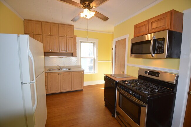 Building Photo - 57 Berkeley St Unit 2