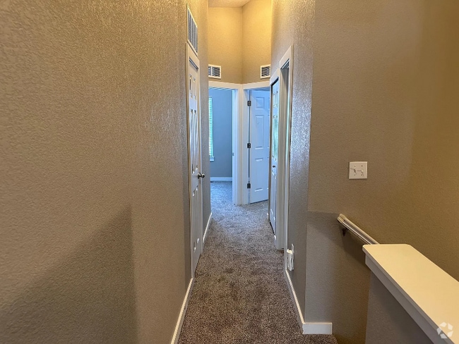 Building Photo - 231 Rendezvous Dr Rental
