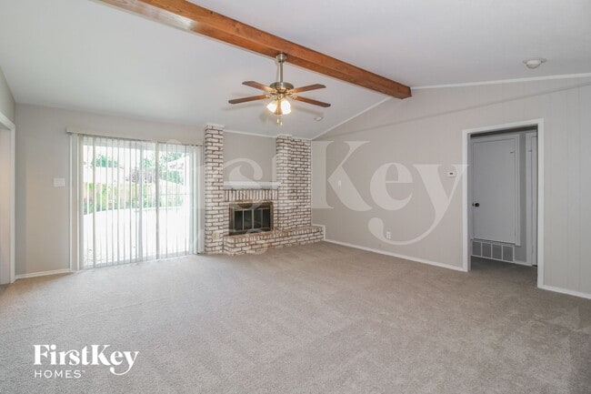 Photo - 1113 Wood Creek Cir