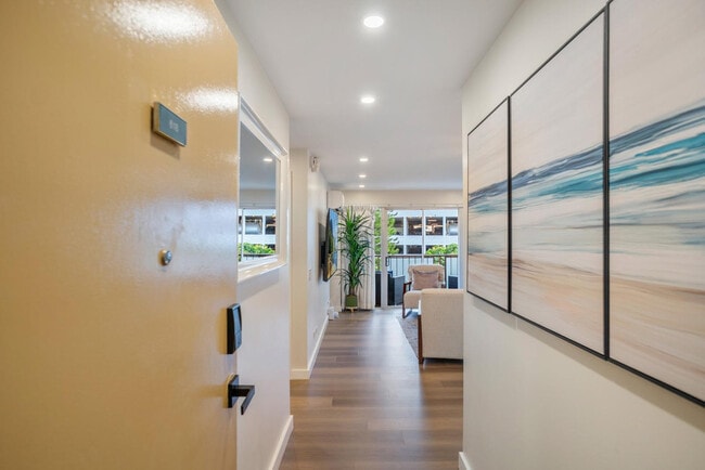 Photo - 2464 Prince Edward St Unit ID1327714P