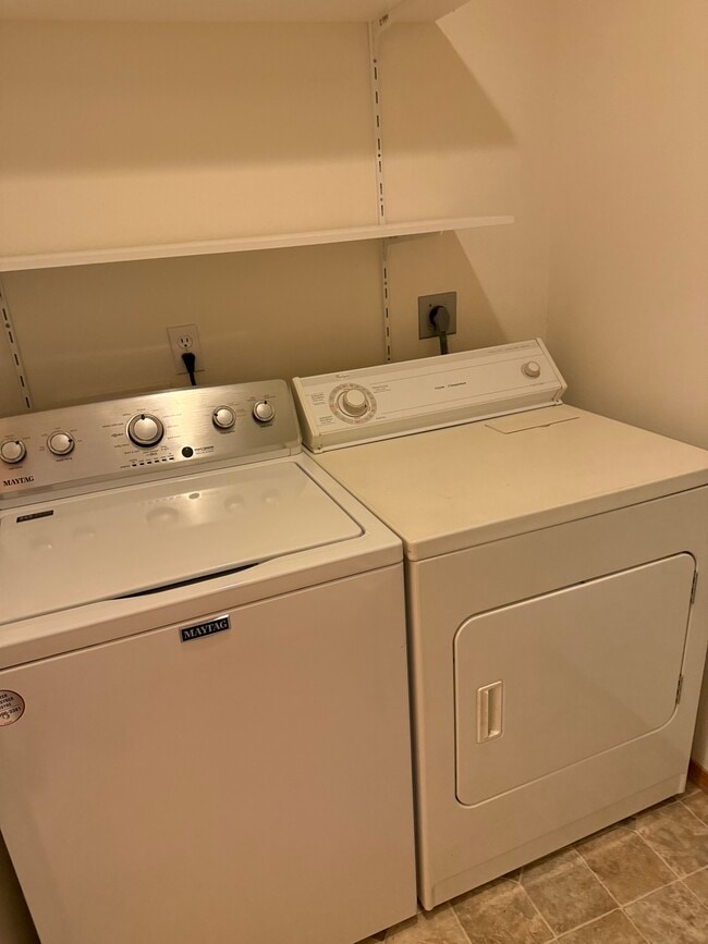 Photo - 90 S Grover Pl