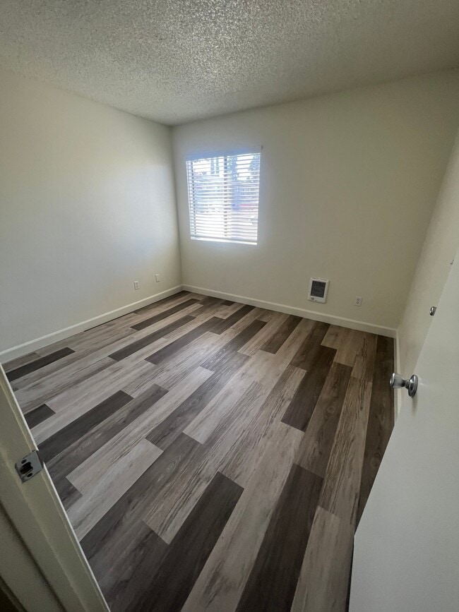 Photo - 1351 Dustin Dr Unit 3