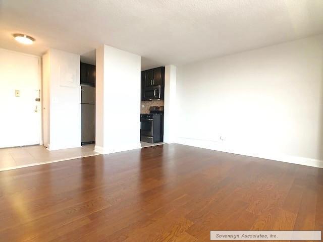 Photo - 3333 Broadway Unidad E17E