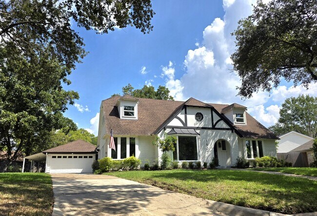 Photo - 1507 Village Green Ct