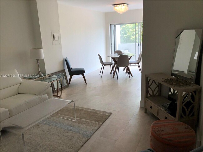 Photo - 7801 NE 4th Ct Unidad 315
