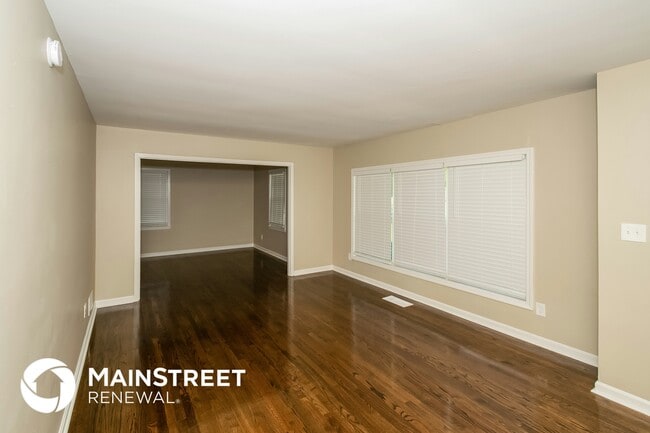 Photo - 545 Goldenrod Dr