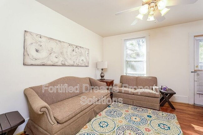 Photo - 400 S Spring St Unit #D