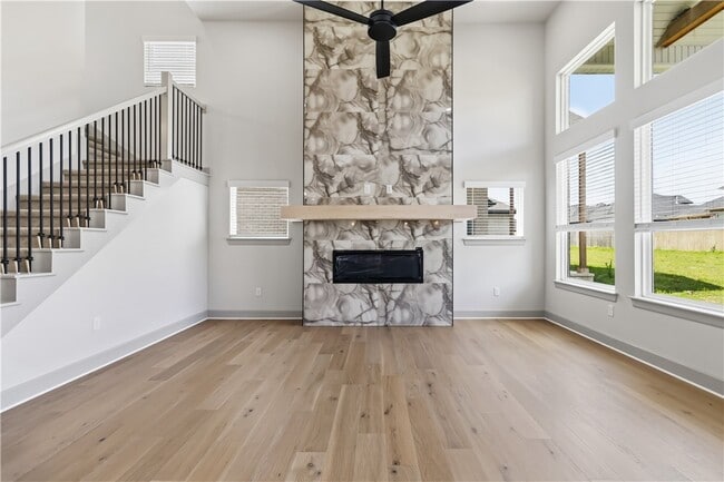 Photo - 1041 Whistler St