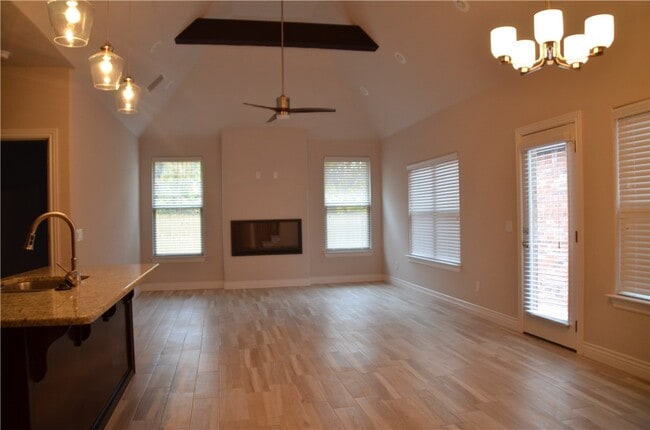 Photo - 1710 SW Riverstone Rd