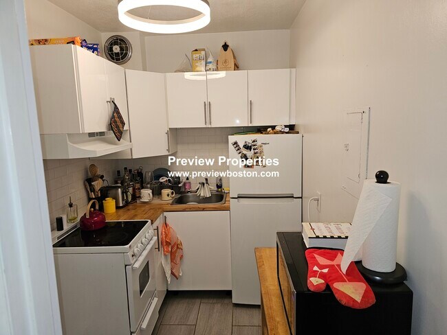 922 Beacon St Unit 23P