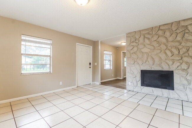 Photo - 3207 E 24th Ave