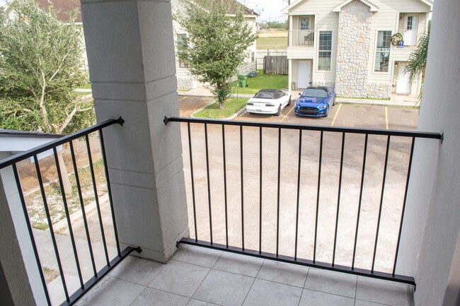 Photo - 1010 Jesse St Apartments Unit Upstairs