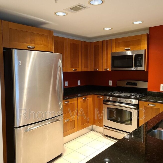 Photo - 2451 Midtown Ave Unidad 411