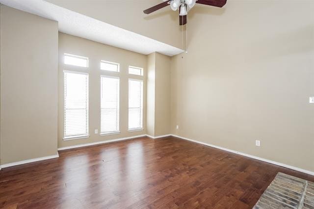 Photo - 837 Foxridge Dr