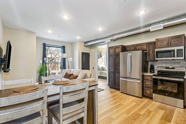 Photo - CORPORATE LEASE AVAILABILITY FOR 3, 6, OR 12 MONTHS! ALL BILLS AND PARKING INCLUDED! Unit 102