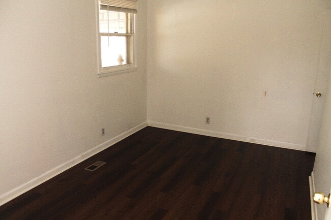 Photo - 209 East Ave