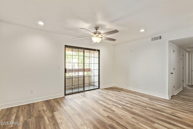 Photo - 3131 W Cochise Dr Unit 252