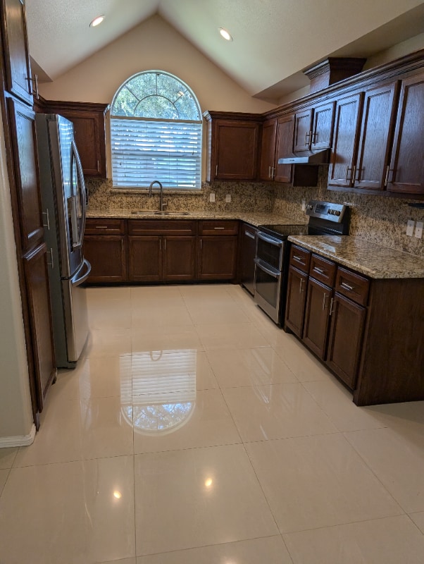 Photo - 2401 E 27th St