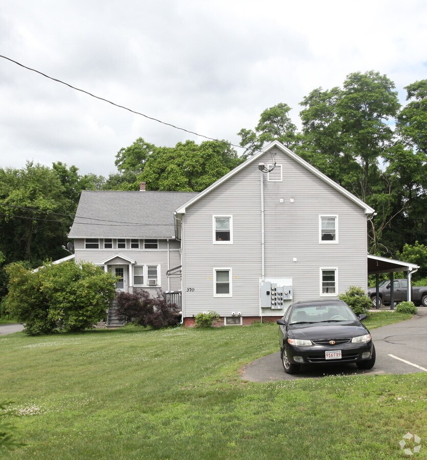 Photo - 370 Montague City Rd