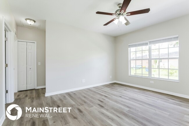 Photo - 1245 Amherst St E