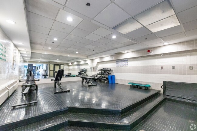 Building Photo - 798 Richmond Street West Unit 520