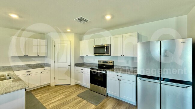 Photo - 1308 E Tuscany St