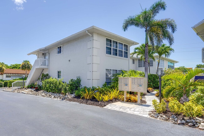 Building Photo - 707 Neapolitan Way Rental