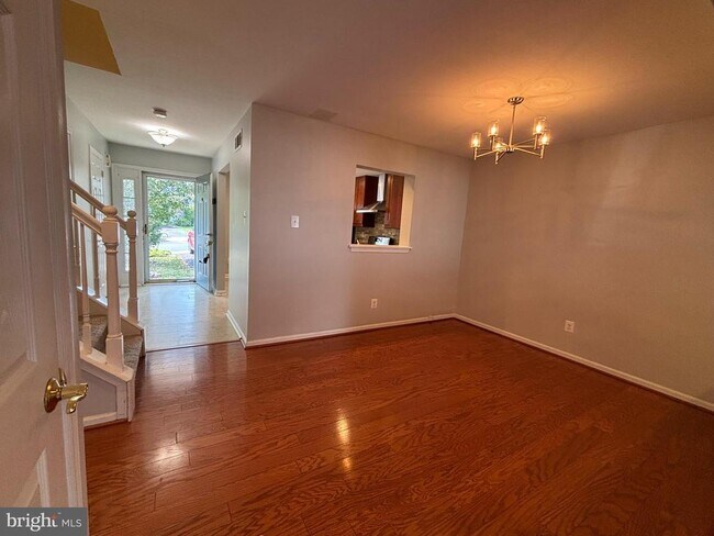 Photo - 4666 Louise St Claire Dr