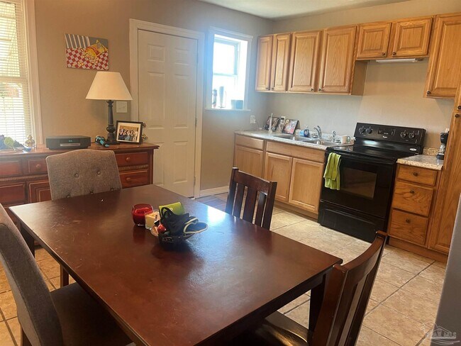 Photo - 103 NW Kalash Rd