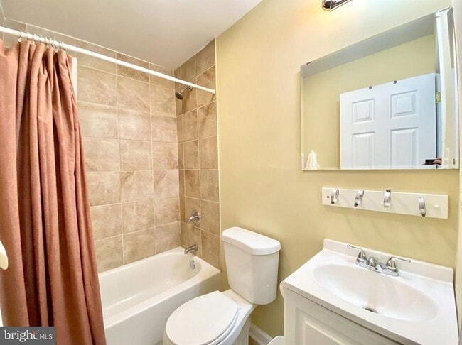 Photo - 2010 N Carlisle St