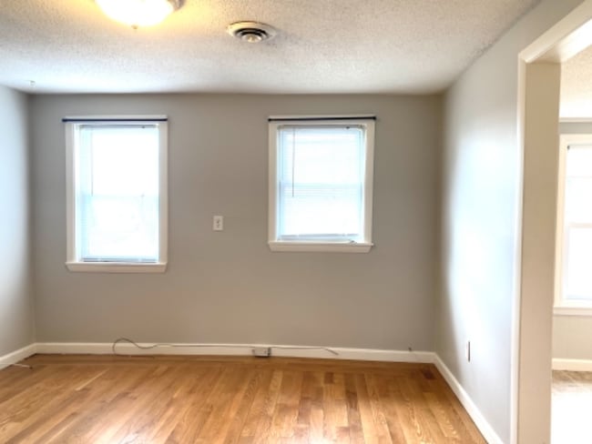 Photo - 339 Village St