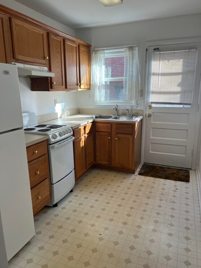 1705 Carolyn Dr Unit 1