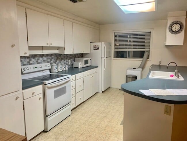 Photo - 10380 N 6800 W