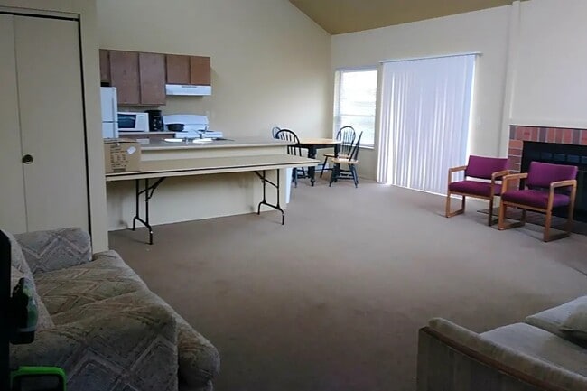 Photo - 1015 Oakhurst Dr