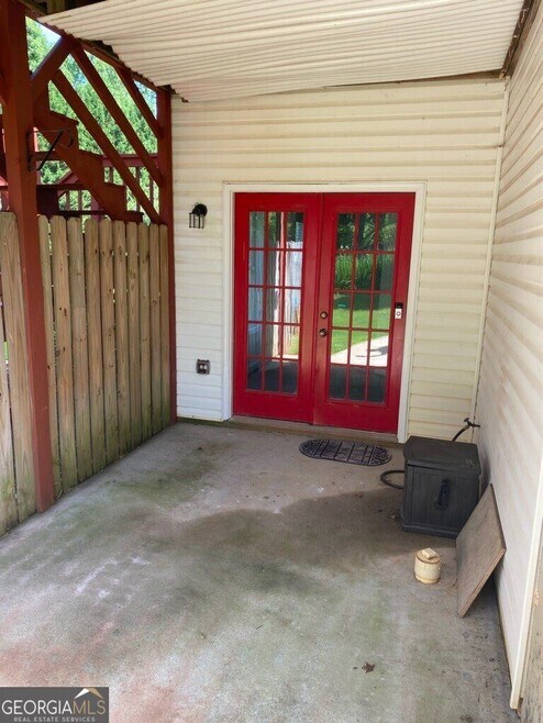 6170 Devonshire Dr Unidad (BASEMENT APT)
