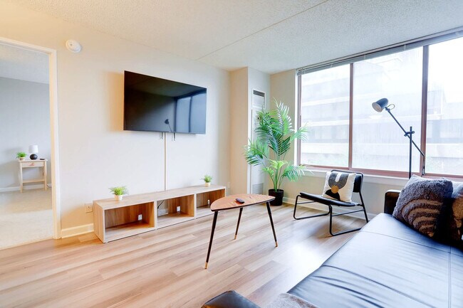 Photo - 401 12th St S Unidad FL4-ID1038992P