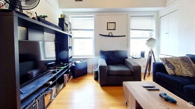 Building Photo - Second Floor Sheridan Park One Bedroom Unit 4649 2E Rental
