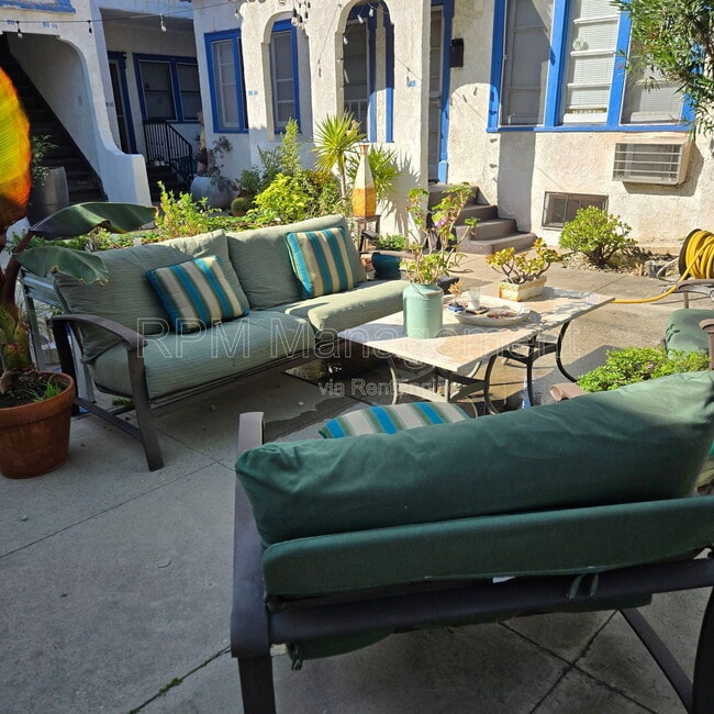 Photo - 829 1/3 N. Formosa Ave. Unidad 829 1/3