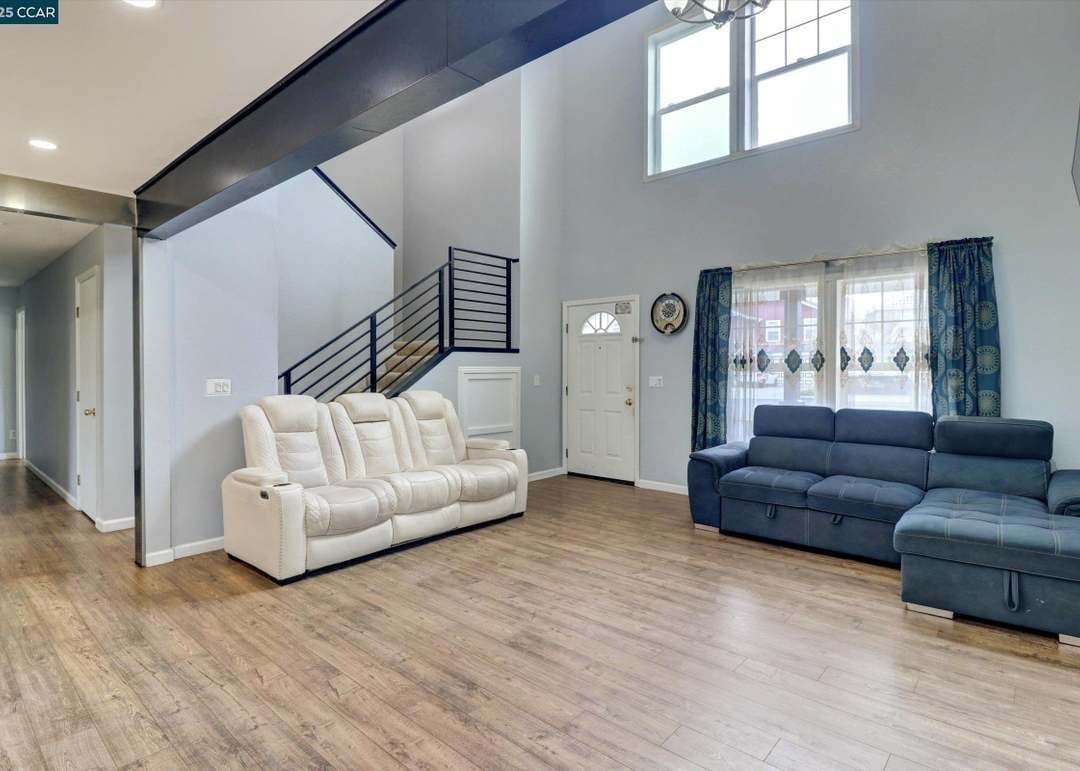 Photo - 1745 Wood Pl