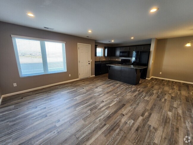 Building Photo - Lakewood Twin Home Across from Brand New L...