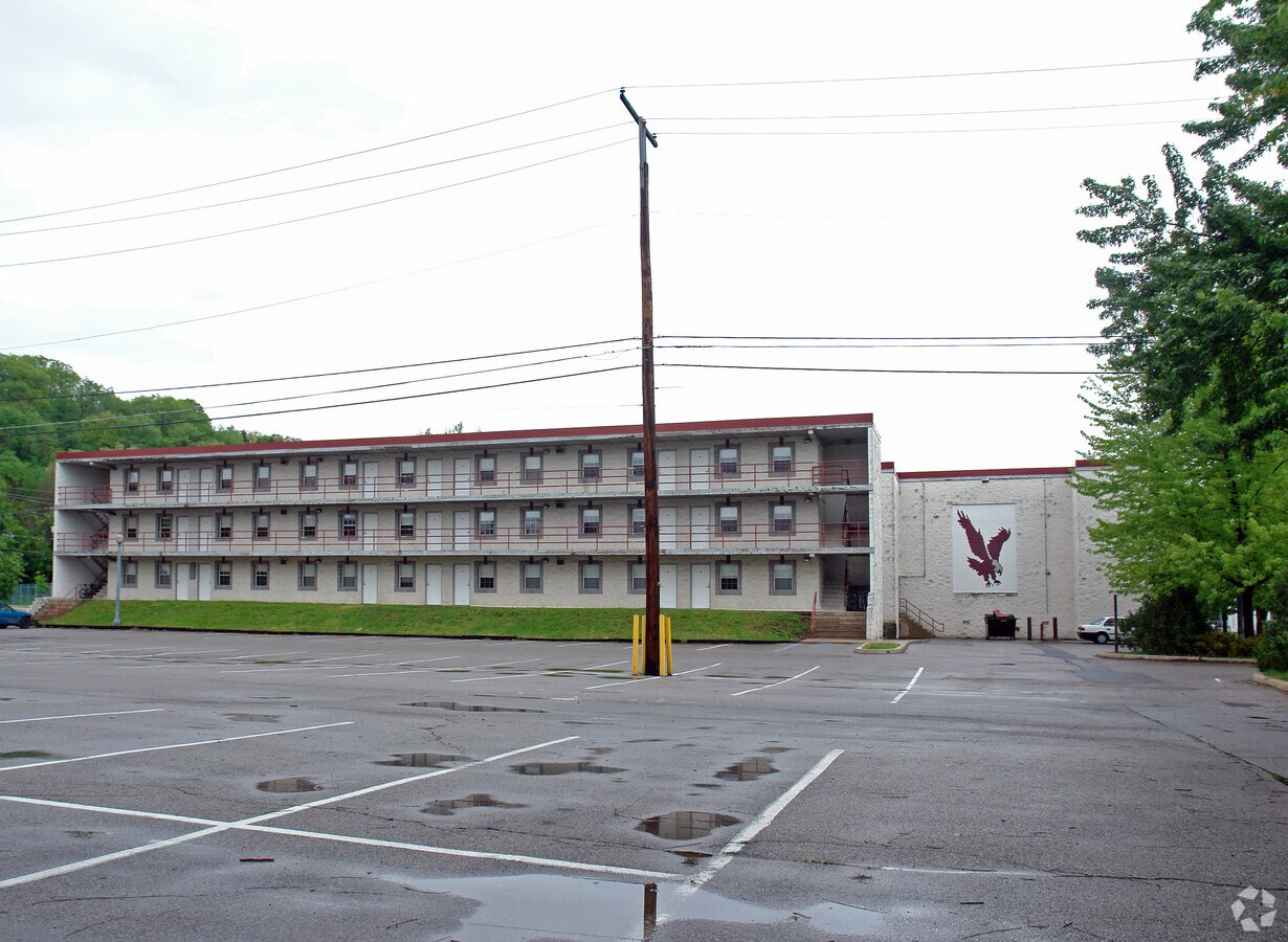 Campus Village - Campus Village Apartments